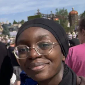Baby-sitter expérimentée sur Paris