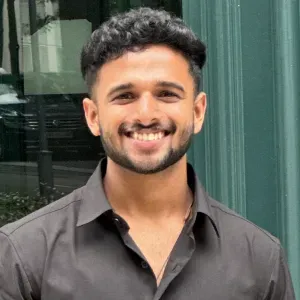 Student in Courbevoie with 1 year of babysitting experience