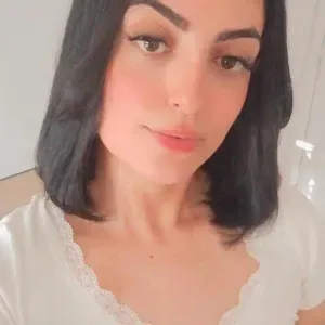 Cuidadora atenciosa e paciente 