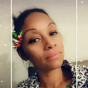 Je recherche une baby-sitter. 