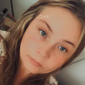 Femme de ménage en industrielle 