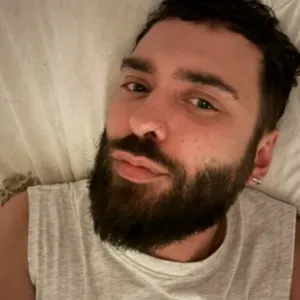 Homme de ménage à Paris rigoureux