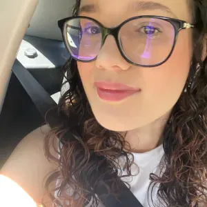 Babysitter na zona de Lisboa Centro ou Torres Vedras 