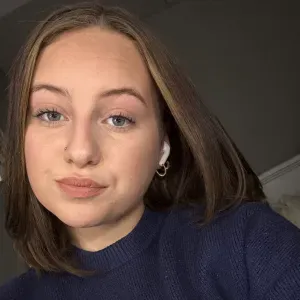 Baby-sitting , expérience deux ans, permis 