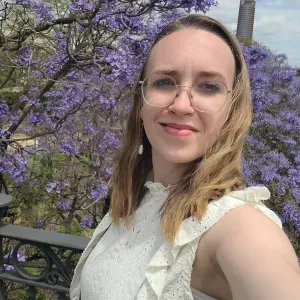 Auxiliaire de puériculture diplomée et travaillant en crèche