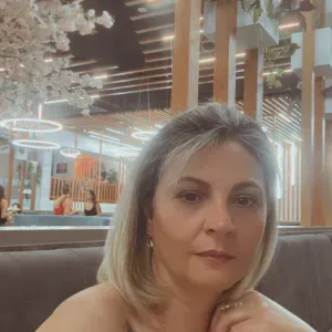 Empregada de limpeza em Porto 