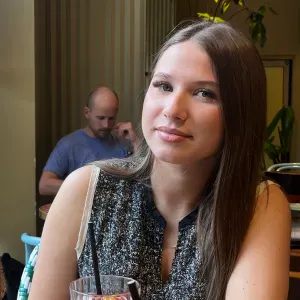 Baby-sitter dans le 94210 saint maur 