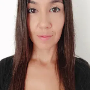 Cuidadora de niños en Polígono 2