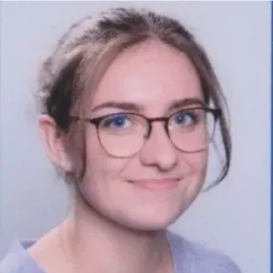 Baby-sitter pleine de bonne volonté à Strasbourg 