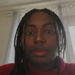 Aide polyvalente à domicile pour seniors.