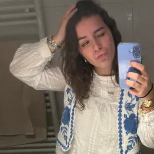 Baby-sitter situé à Beaune et alentours si besoin 