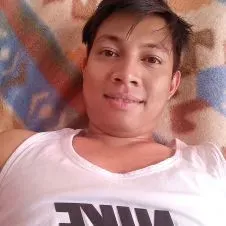 im a 29 yrs old and i love listining music and sing
