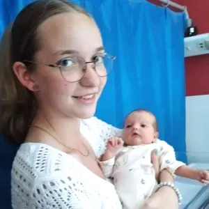 Baby-sitter débutante a côté de Reims 