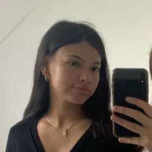 Baby-sitter 17 ans proche villiers-Saint-Frédéric