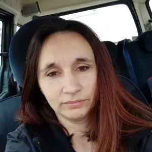 femme de ménage disponible avec 10 ans d'expérience