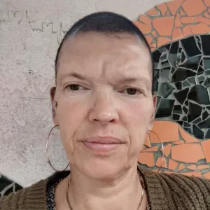 Agent entretien à domicile. Aide ménagère 