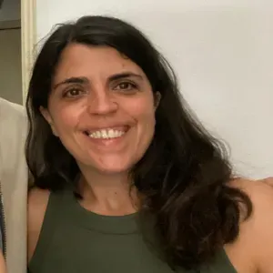 Babysitter na zona de Almada para fins de semana 