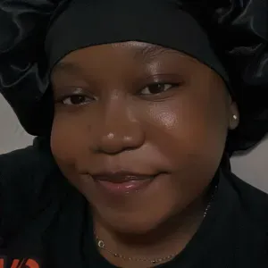 Cuidadora Compassiva com Idosos e Crianças – Montijo