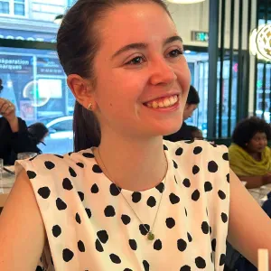 Etudiante proposant du pet-sitting vers Cergy