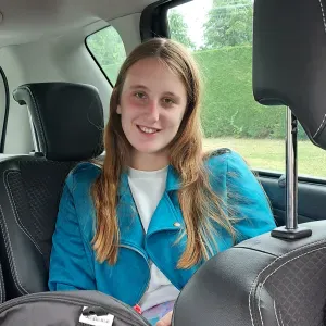 Baby-sitter étudiante à Compiègne 