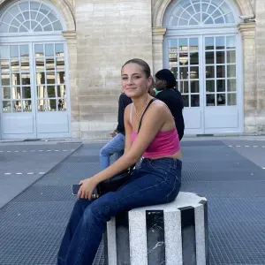 Bonjour, je suis Aliette ! Je suis étudiante à Rennes 