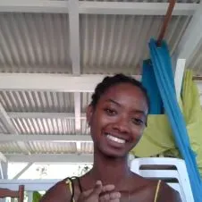 Baby-sitter souriante Toulouse