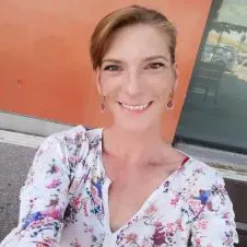 Personne de confiance pour garder vos amis de compagnie.