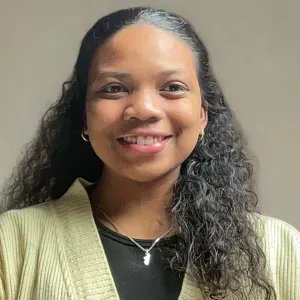 Étudiante sérieuse dispo matin + week-end