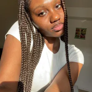 Baby-sitters expérimenée A versailles ! 