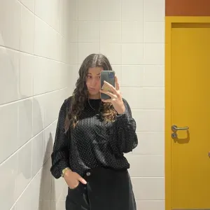  Baby-sitter douce et expérimentée disponible !