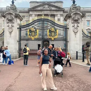 Baby-sitter expérimentée, dynamique et bienveillante à Paris