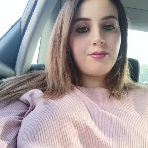 Femme sérieuse propose services de ménage à domicile.