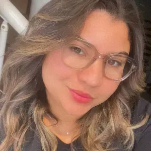 Baby-sitter douce et fiable – soirées et week-ends