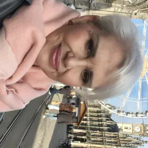 Dame de compagnie empathique et sérieuse