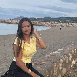 Jeune Baby-sitter à Escatalens 