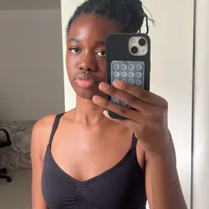 Baby-sitter située à près de Paris très souvent disponible.