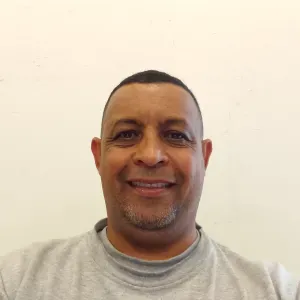 Boas,me chamo Luciano e estou cá para facilitar sua vida  