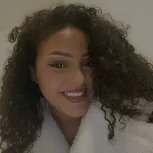 Baby-sitter avec 7 ans d'expérience 