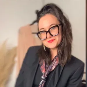 Je cherche une baby-sitter à domicile