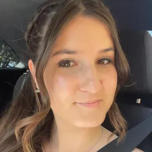 Babysitter profissional em Ponta Delgada e arredores 