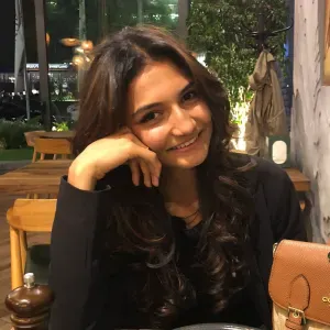 Jeune babysitter sérieuse et expérimentée