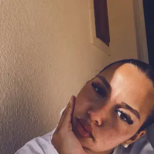 Pet-sitter de confiance disponible à Nîmes 