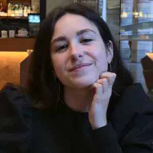 Lou responsable périscolaire et animatrice