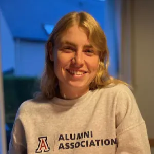 Professional Babysitter in Oliva Nova looking for a job