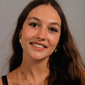 Baby-sitter dynamique motivée !