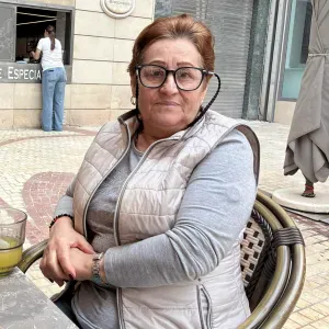 Empleada de limpieza y cuidado de mayores 