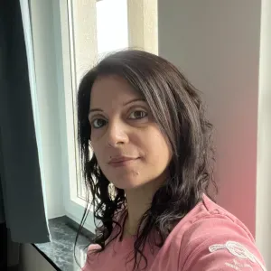 Femme de ménage avec 25 ans d'expérience