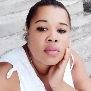 Baby-sitter expérimentée à Martigues