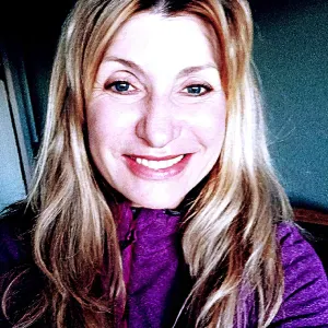 Aide à domicile expérimentée, bienveillante à votre service 