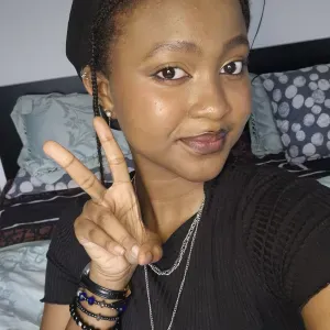 English Tutor Enjoying Creative Learning"